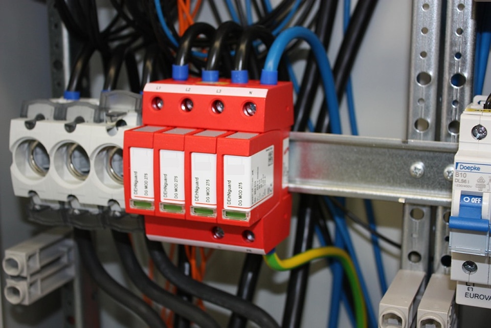 U berspannungsschutz bei Elektro Gerhard Resch in Offenstetten